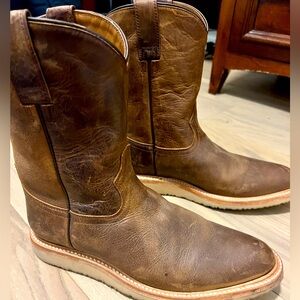 Huckberry Rhodes Roper Boot Caliber. Size 10, fits a size 9.